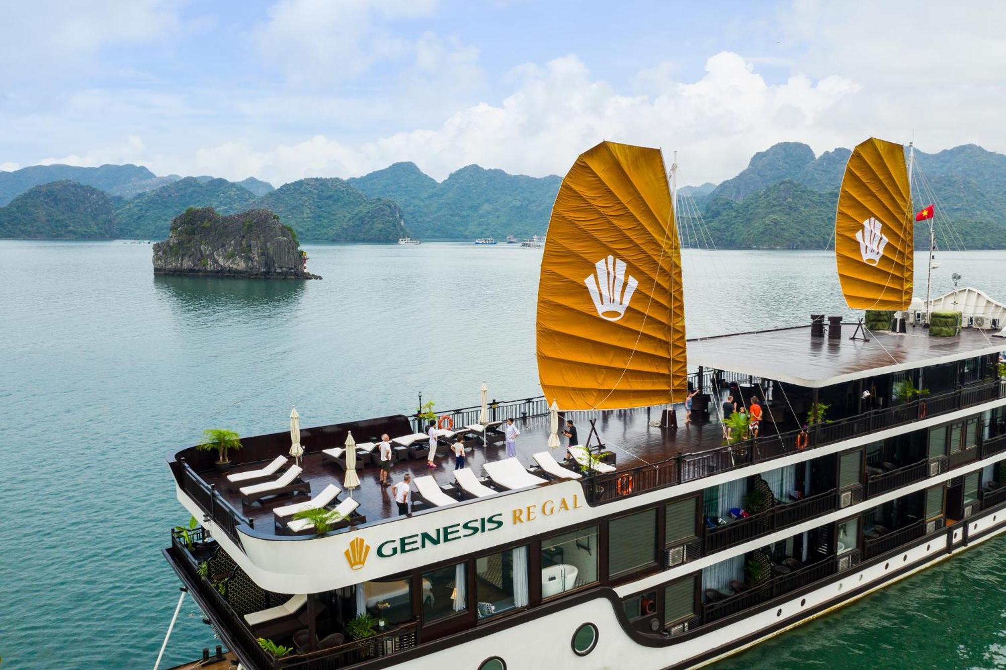 Hotel Genesis Luxury Regal Cruises Ha Long Exteriér fotografie